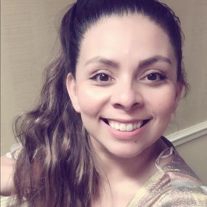 Meet your Posher, Emily